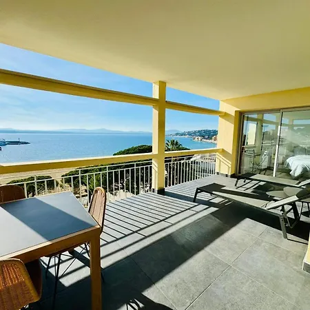 Grand - - De La Rose Apartman Sainte-Maxime