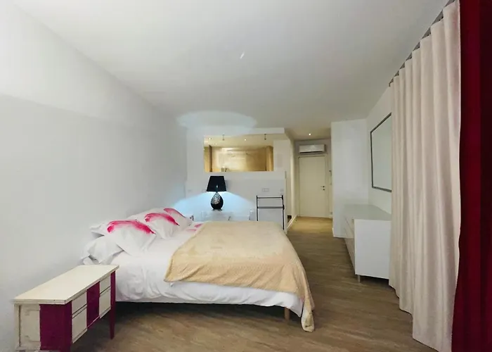 Grand - - Résidence De La Rose *